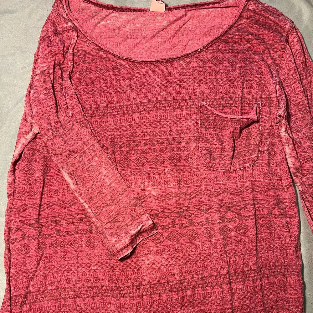 Hollister Acid distressed